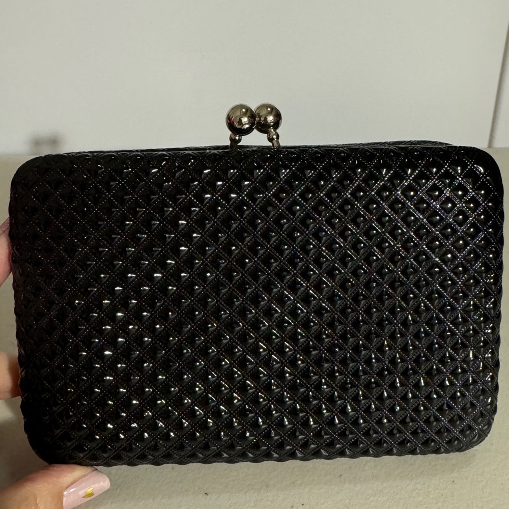 Forever 21 Black Clutch/Wallet 3card slots/ID slot/zipper App size 6.5”x4.5”x1”